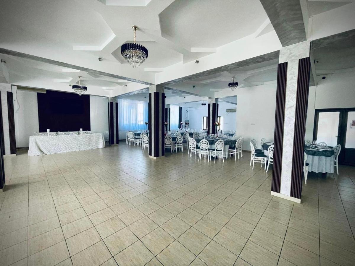 Hotel Tata Si Fii Bechet Εξωτερικό φωτογραφία