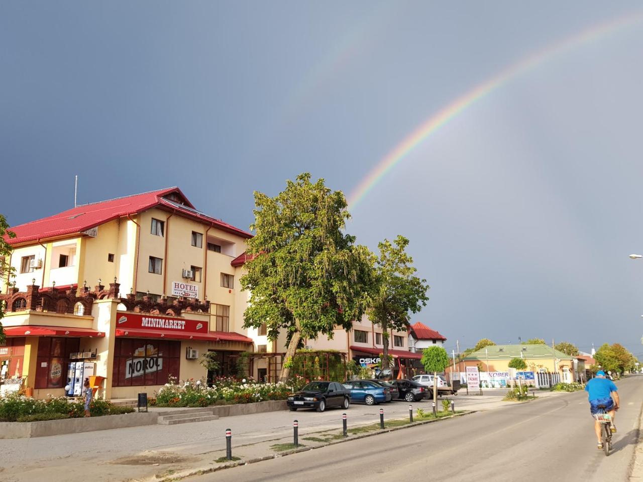 Hotel Tata Si Fii Bechet Εξωτερικό φωτογραφία